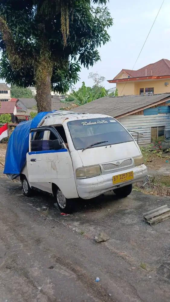 DI JUAL MOBIL ANGKOT SUZUKI CARRY FUTURA. MODEL: MINIBUS. TAHUN 1997.