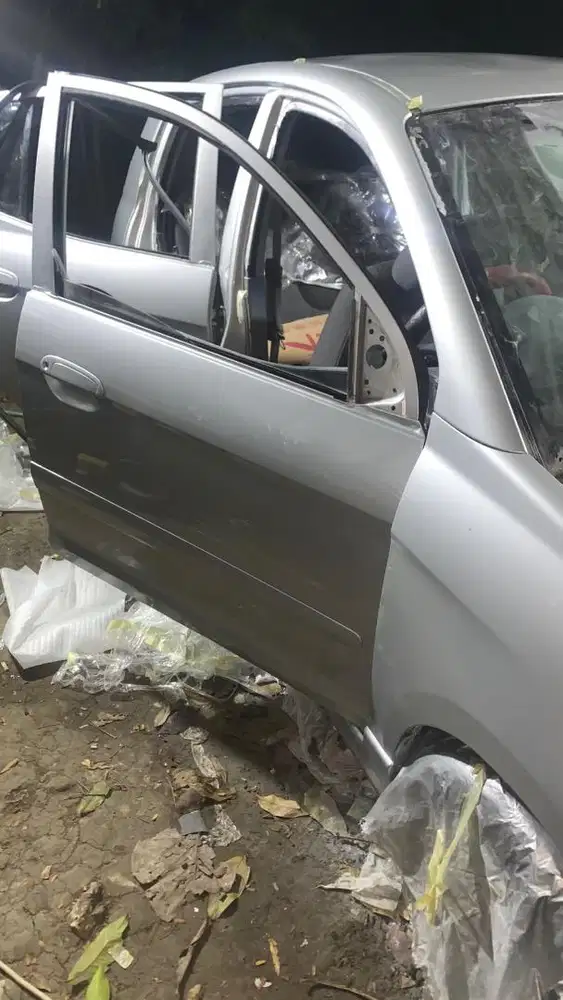 jasa reparasi cat mobil dan motor