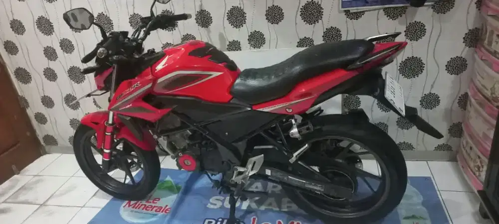 HOND CB150R StreetFire