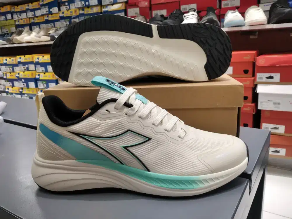 Sepatu diadora run sizs 45 murah