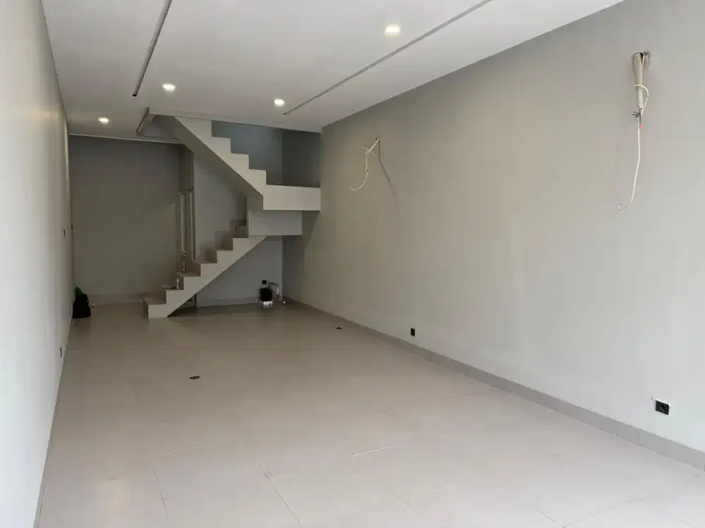 Dijual Ruko3,5 Lantai Muara Karang. Lokasi Strategis Siap Pakai