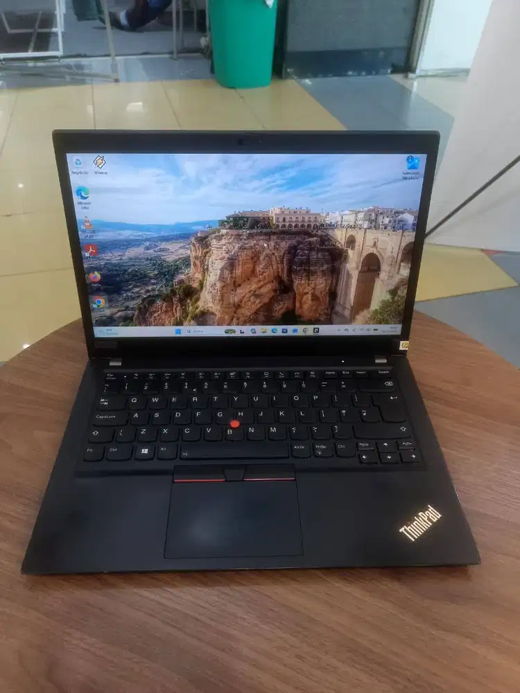 LAPTOP LENOVO THINKPAD T14s AMD RYZEN 5 PRO 4650U RAM 16GB SSD 256GB