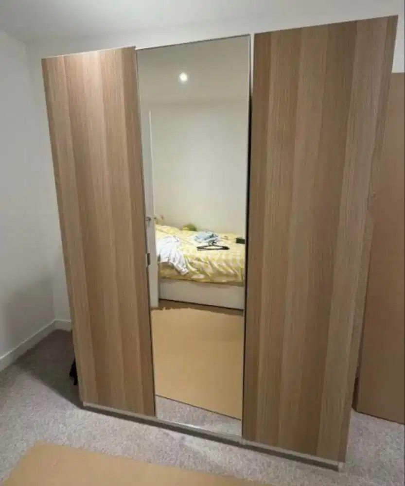 Lemari baju wardrobe ikea