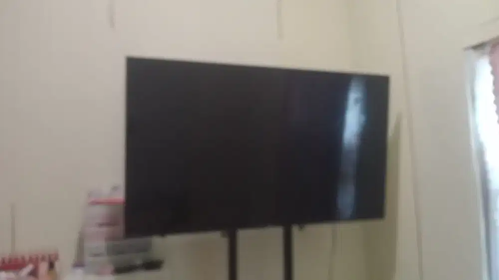 Aqua 50 inch. Qled Google TV + Stand