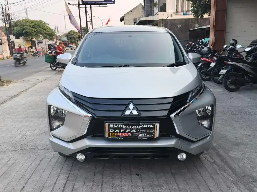 MITSUBISHI XPANDER SPORT 2018 Matic Silver