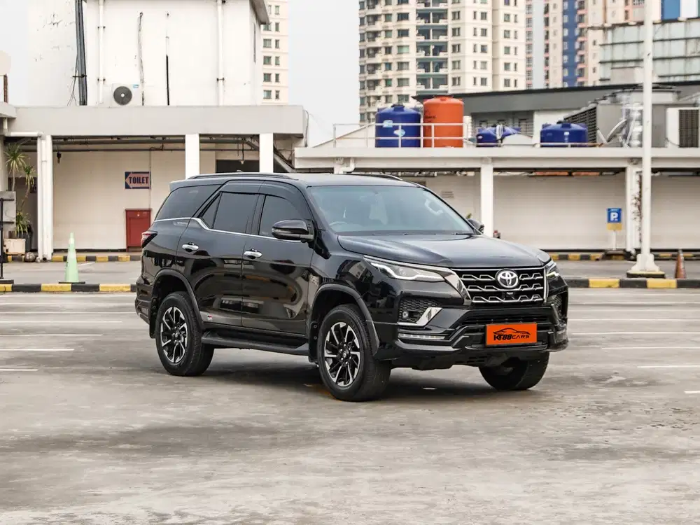 Toyota Fortuner 2.8 GR 4x4 Tentative Drive 2022 Hitam