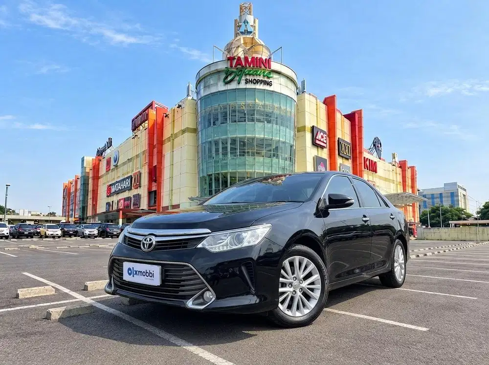 TDP RENDAH - Toyota Camry 2.5 V Bensin-AT 2016 Hitam CKBMB