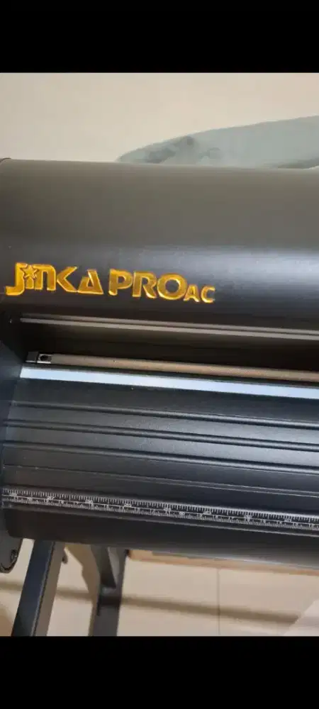 Mesin cutting sticker