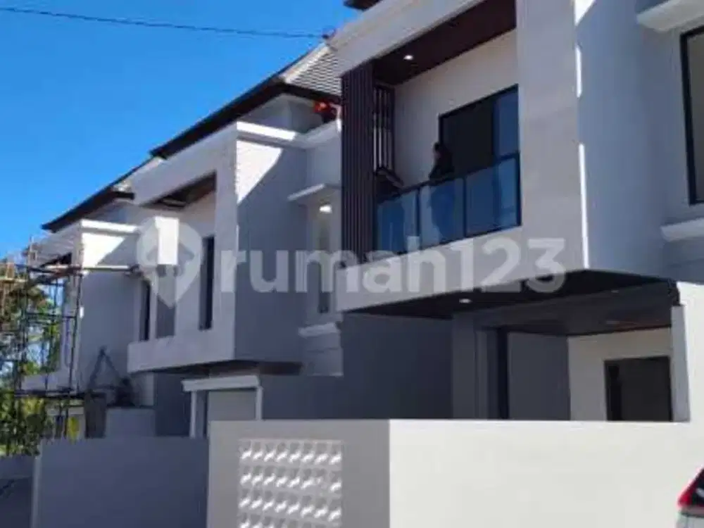 Dijual Rumah Baru Modern Tropis di Mumbul Indah