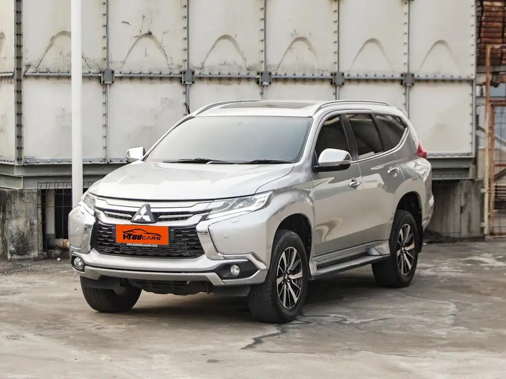 Pajero Dakar 4x2 AT Silver 2019