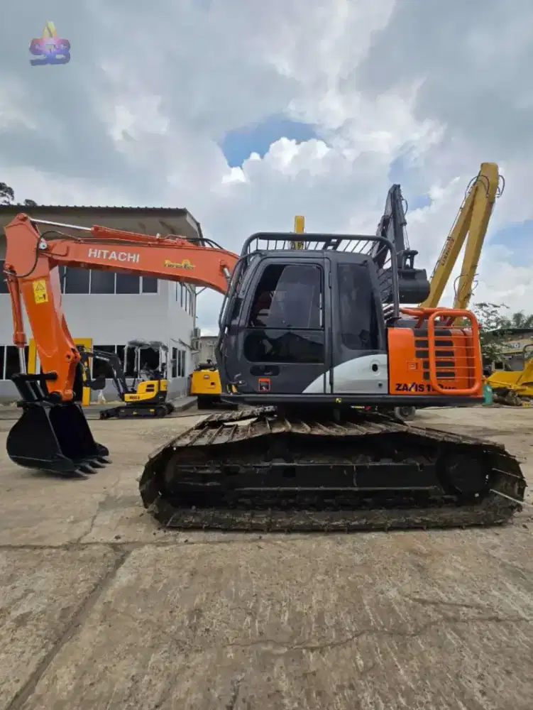 Excavator Hitachi Zaxis 110 (ZX110)