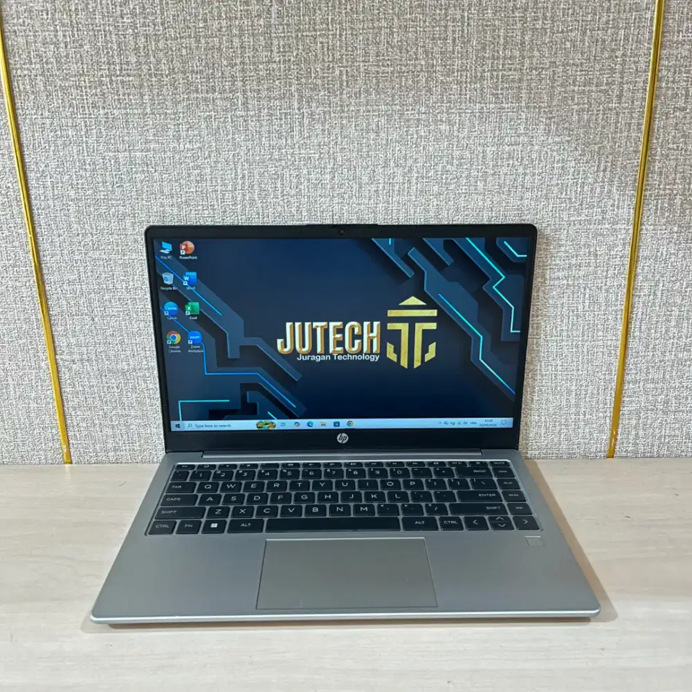 LAPTOP HP 245 G10 SLIM RYZEN 3(7000Series) RAM 8GB
