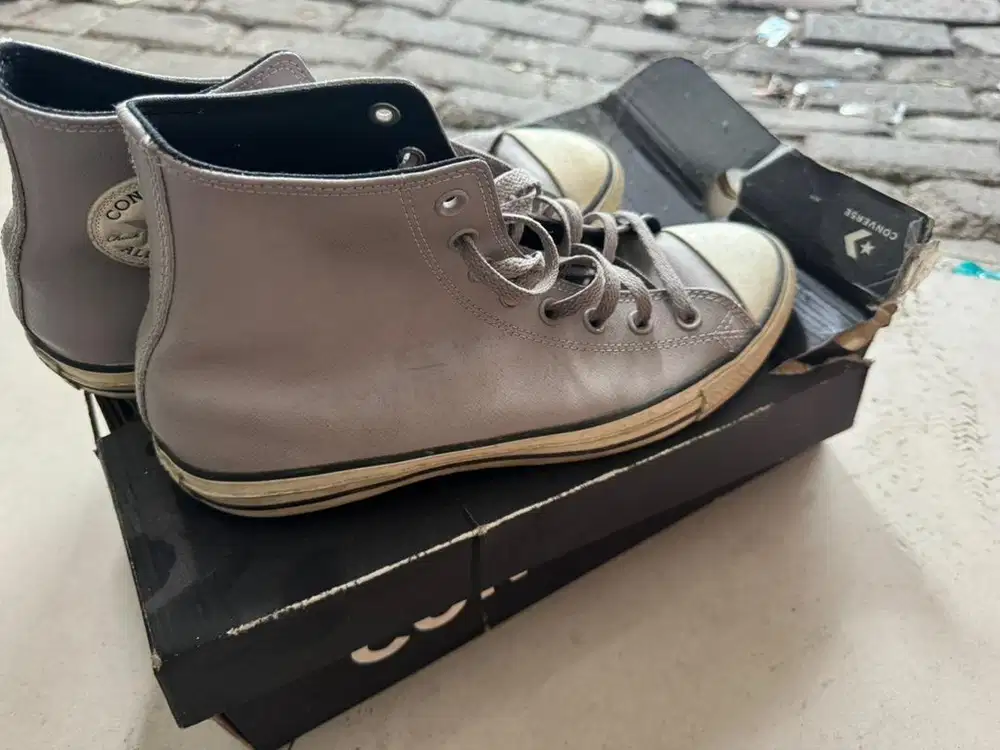 Converse cowok high