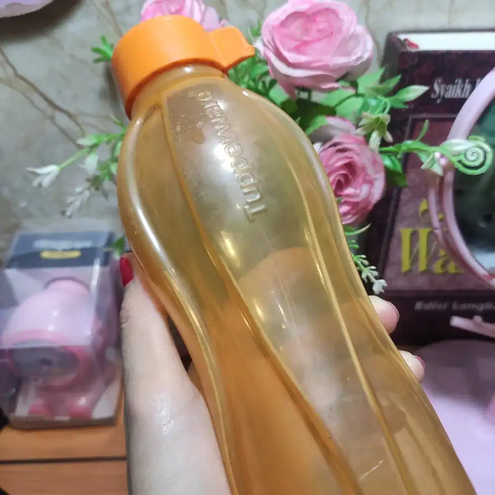 PL Tempat Botol Minum Tupperware orange 750ml