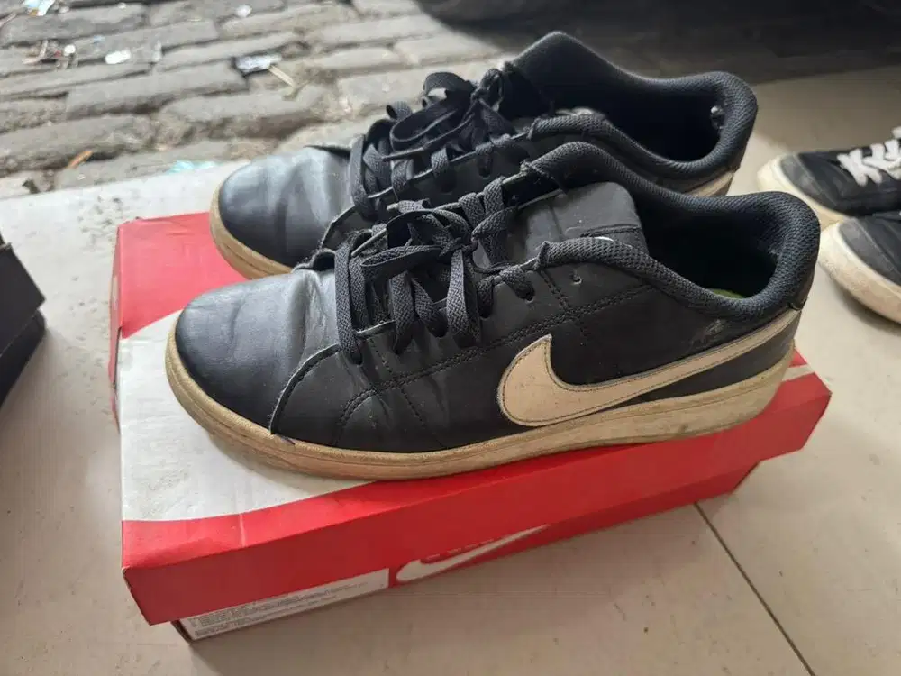 Nike court royale 2