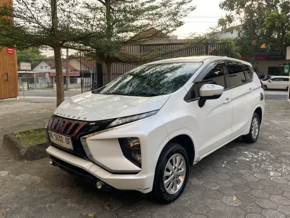 Xpander GLS Matic 2018 AB tangan1