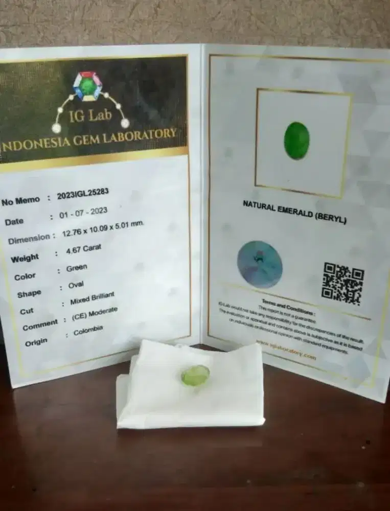 Batu Zamrud Colombia/ Natural Emerald (Beryl)