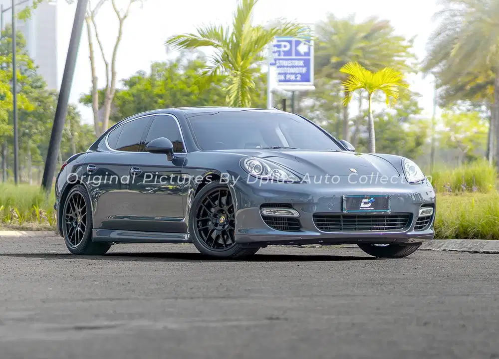 PORSCHE PANAMERA TURBO 2010