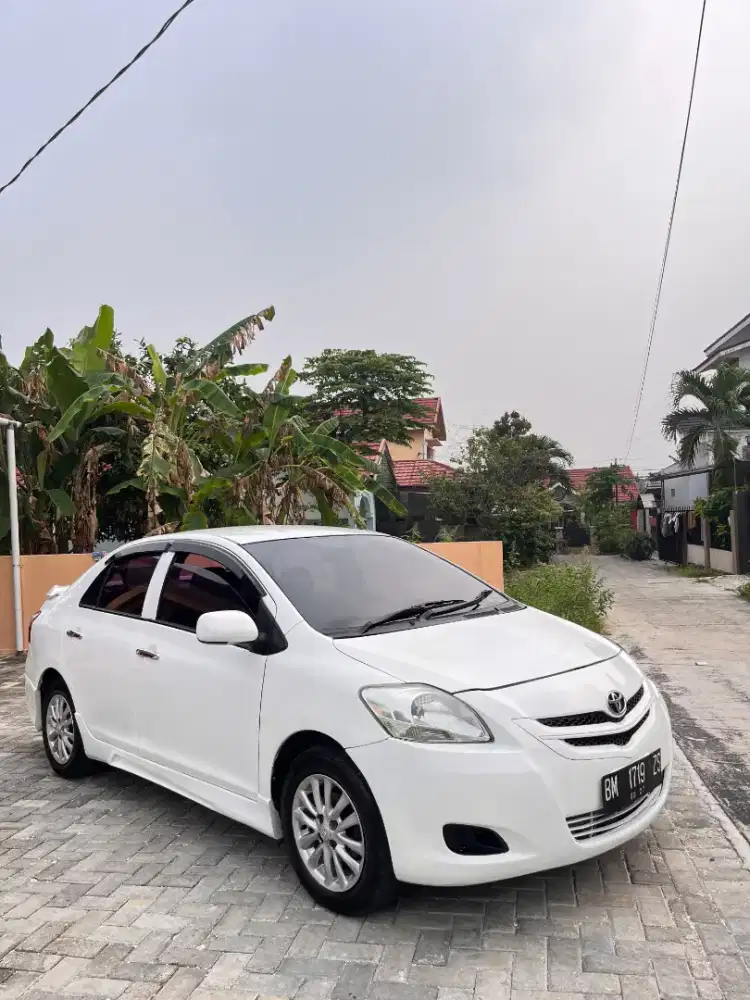 Toyota Vios limo up G 2011
