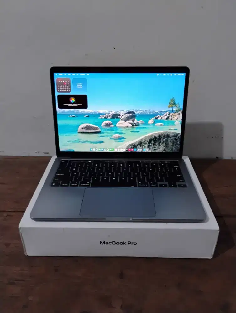 Macbook Pro M2 2022 8gb/256gb Fullset