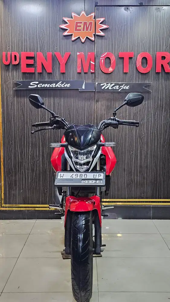 ENY MOTOR- FRESH HONDA CB 150R STREETFIRE 2018 - KM 12RB REAL