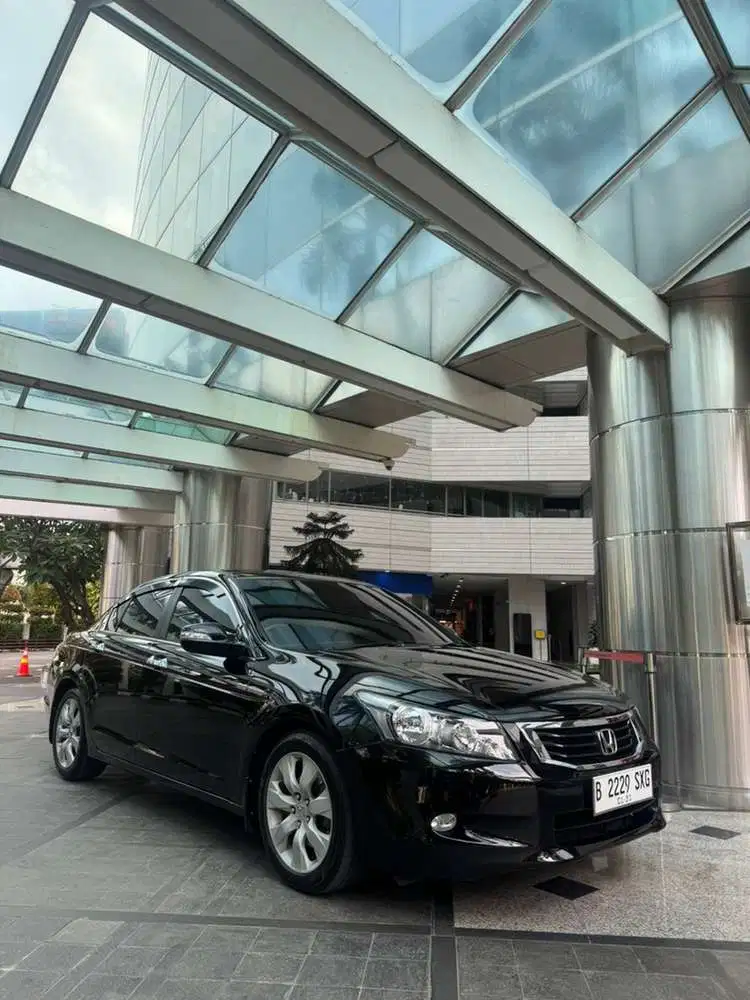 Honda Accord VTIL 2010 LOW KM