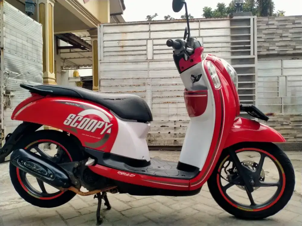 Honda Scoopy Fi lengkap motor sehat bagus keterangan detail dibawah
