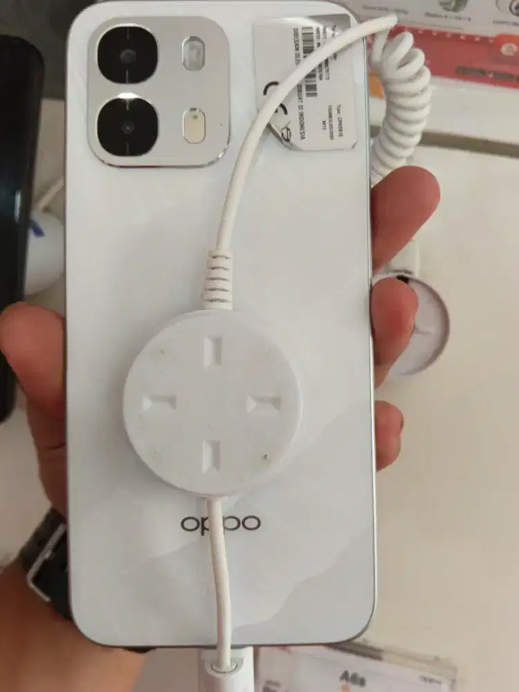 OPPO A6S 8 128  7000mah