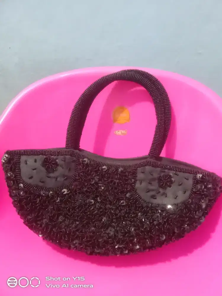 Tas pesta hitam manik cantik , dan unik