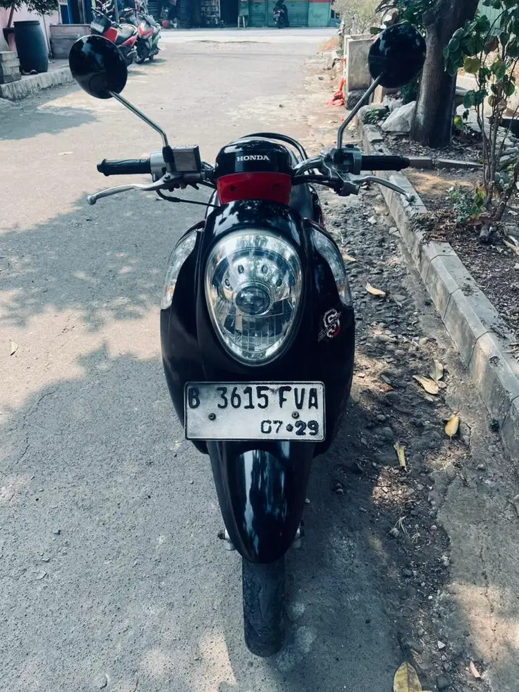 Scoopy 2014 Hitam Merah