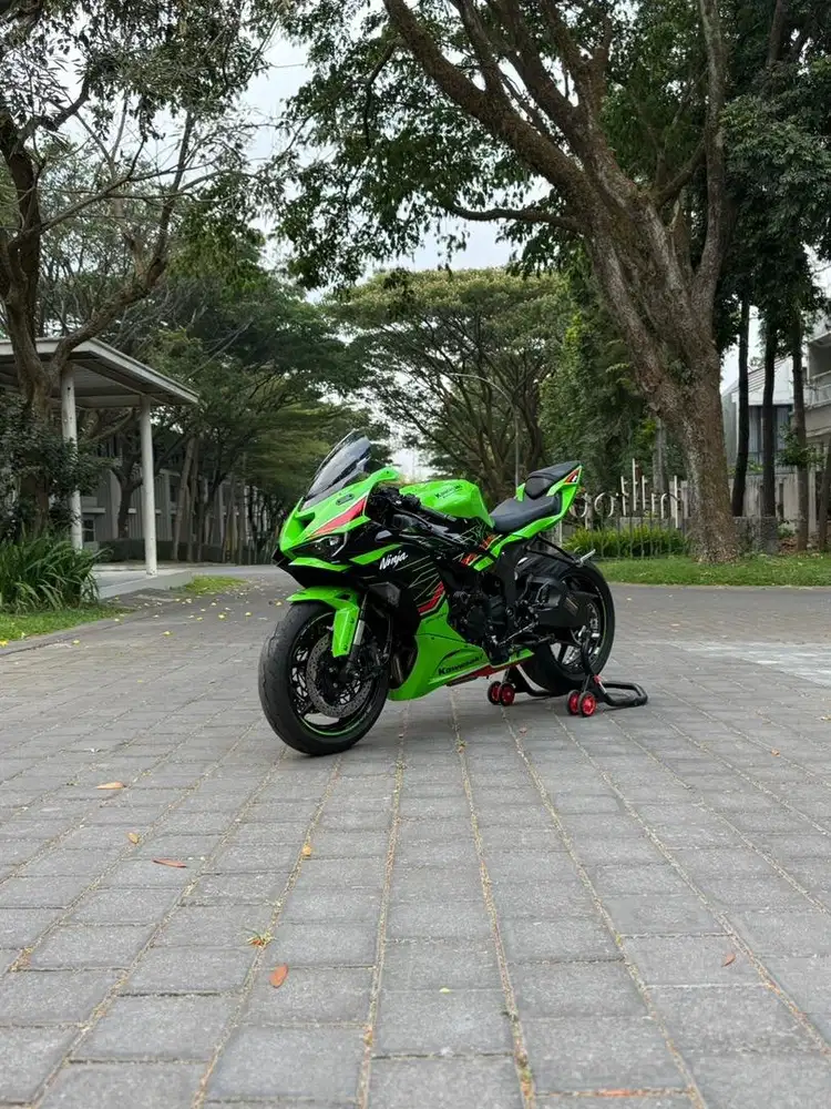 ZX6RR 2023 Like new
