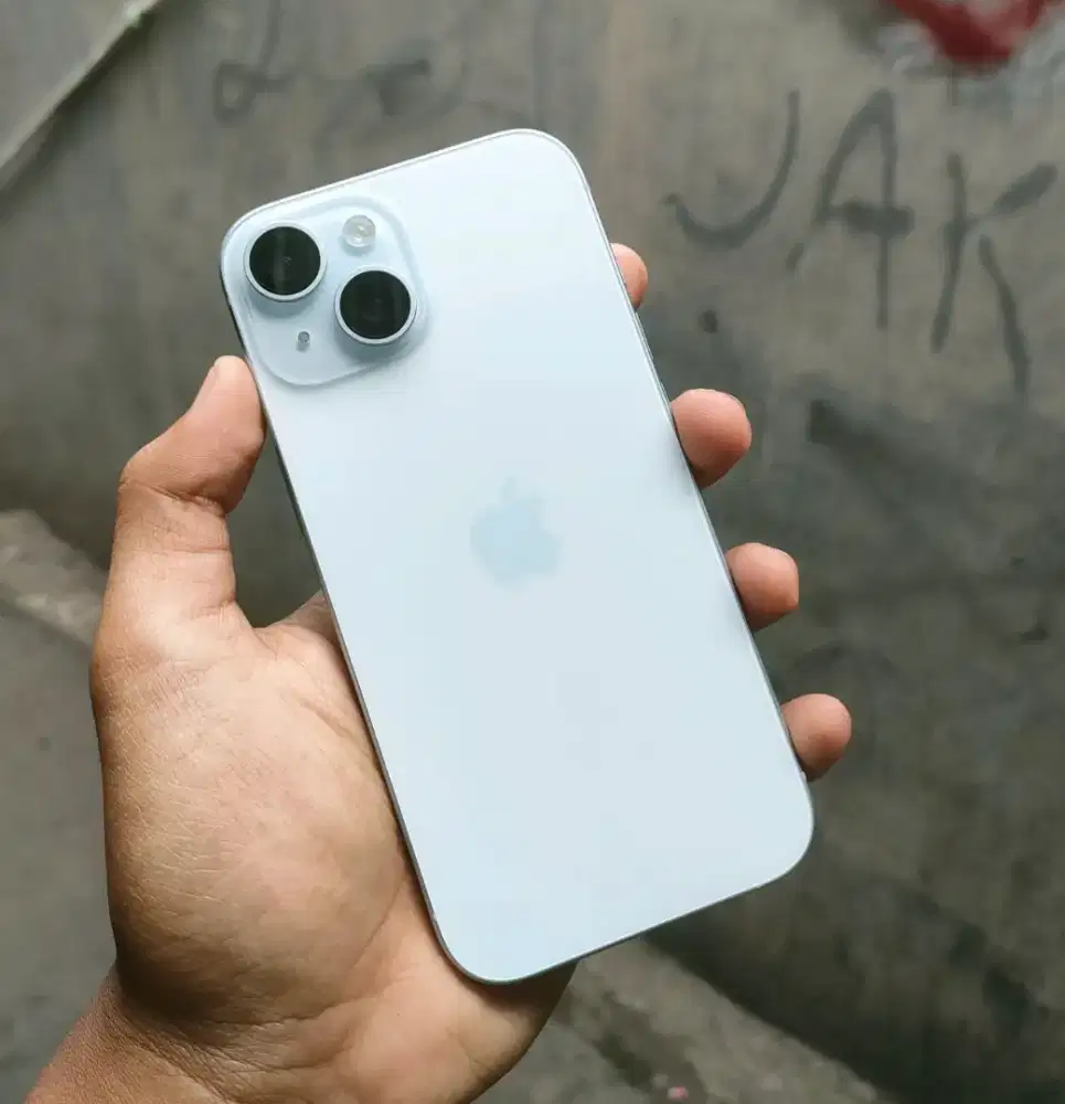 IPhone 15 128GB Resmi IBox Lengkap