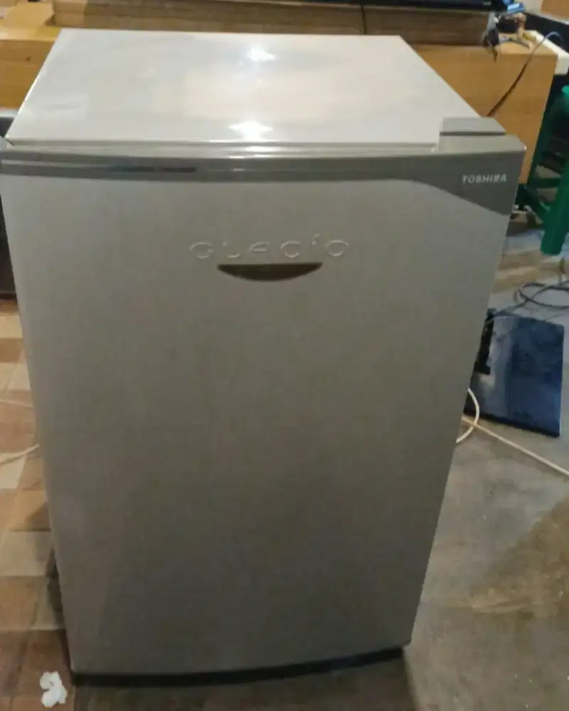 Kulkas mini Toshiba Glacio