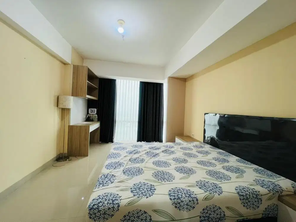 U RESIDENCE APARTEMEN 1 LIVING ROOM