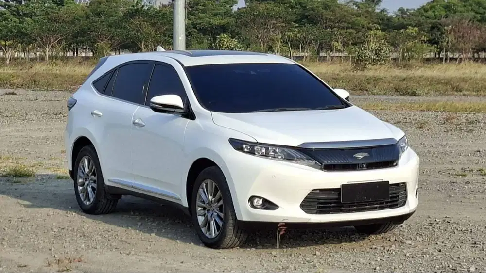 Toyota Harrier 2.0 2014