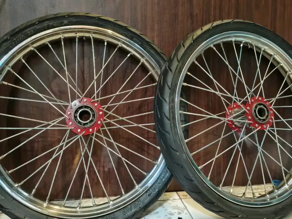 1 set BAN GEROBAK + VELG RING 17