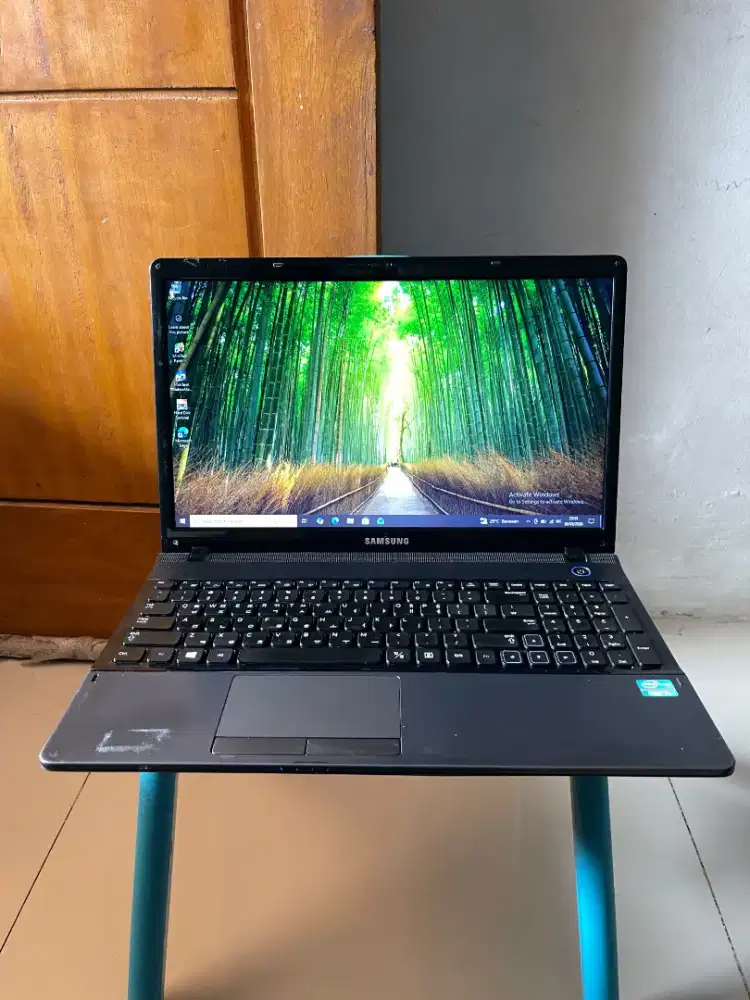 Laptop Samsung 300E Core i5 Laptop 15 inch
