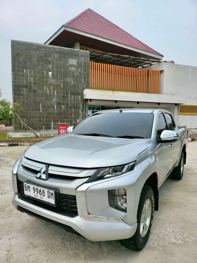 DIJUAL CEPAT ISTIMEWA TERAWAT MITSUBISHI TRITON GLS 2019 4x4 MT NEWMDL