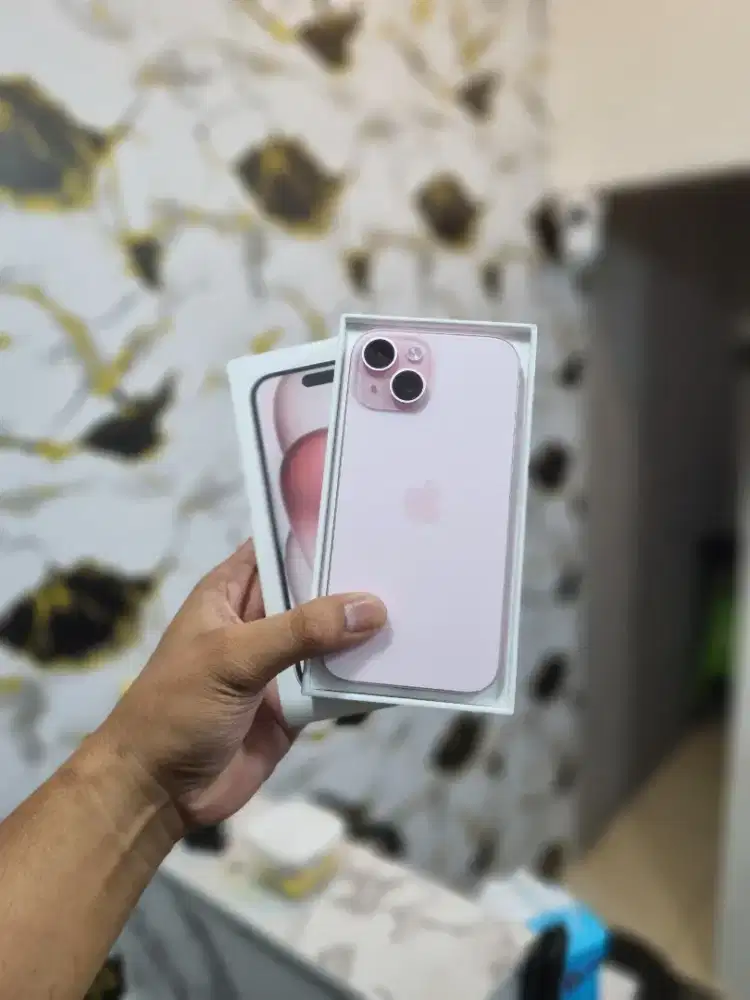 Iphone 15 -128gb - BH 100% - pink mulus no dent fullset
