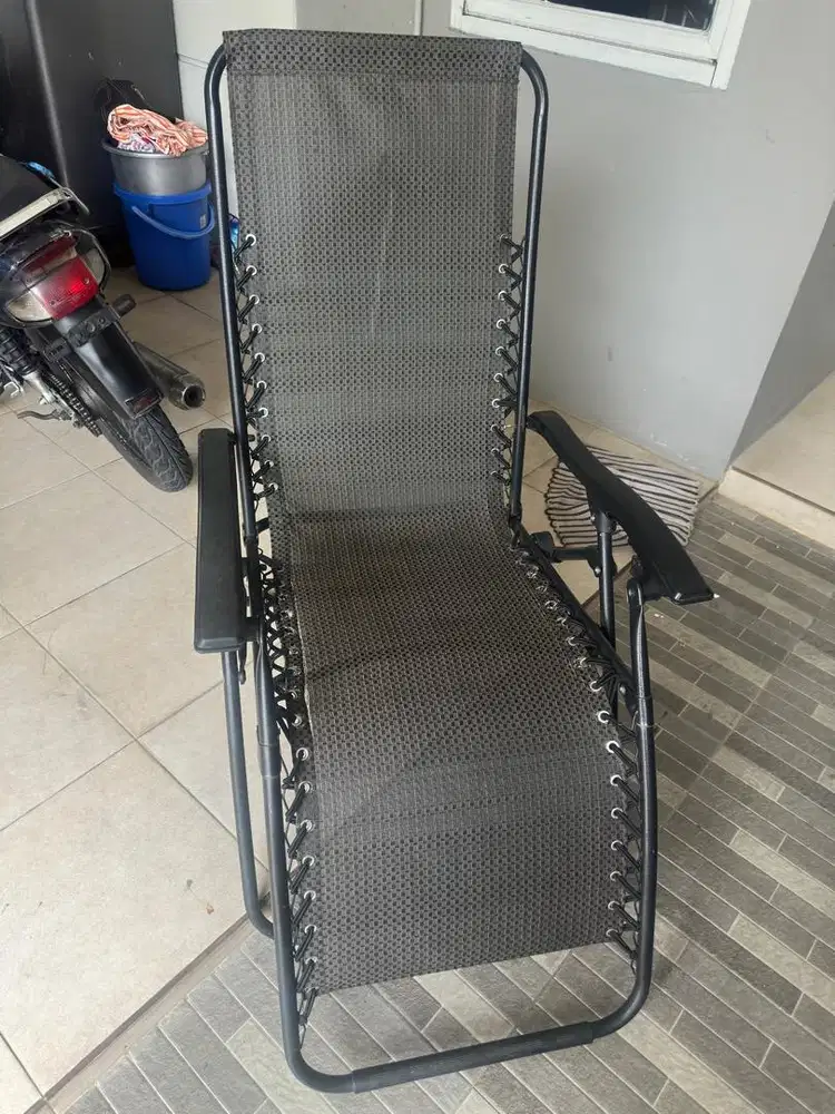 kursi malas lipat