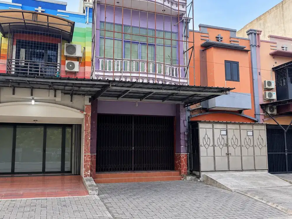 Ruko 3 Lantai di Taman Harapan Baru – Sewa Hemat, Siap Buka Usaha 22276 MAR