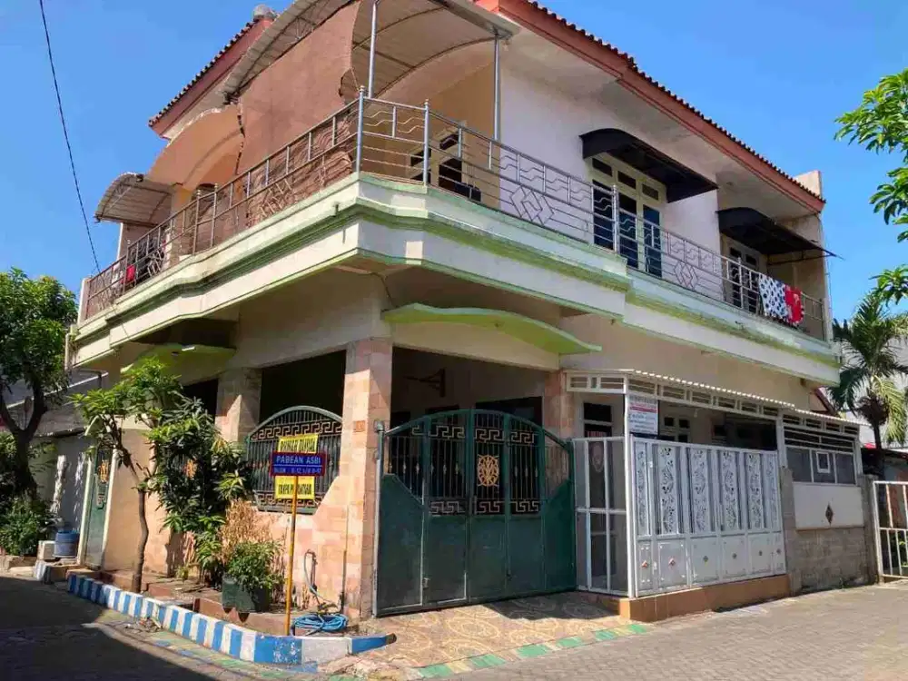 Rumah Keluarga Besar di Sedati – 5 KT, Hoek, Bangunan Kokoh, SHM
