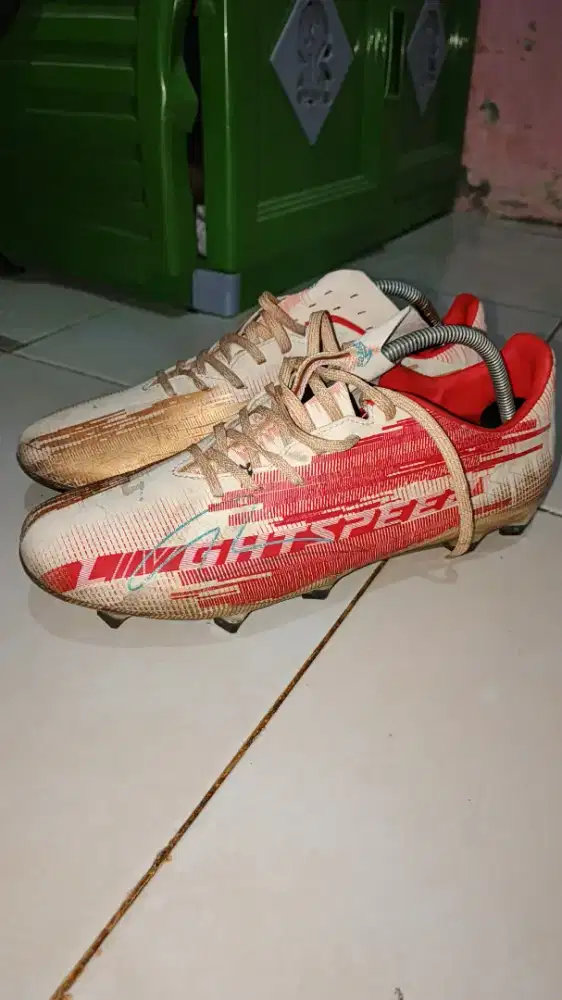 Specs Accelerator Lightspeed 4 Nitro Pro FG Garuda Attack SIZE 46