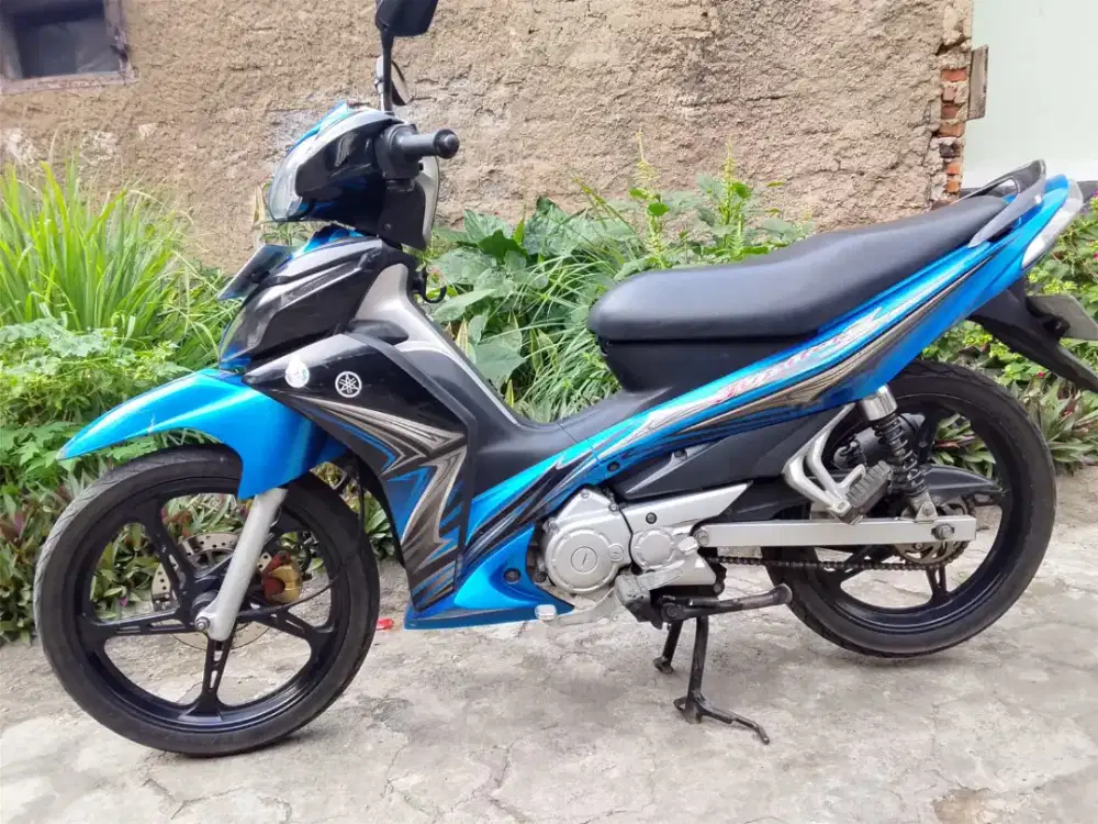 Yamaha Jupiter z tahun 2012 karbu km 27 RB full original kircon
