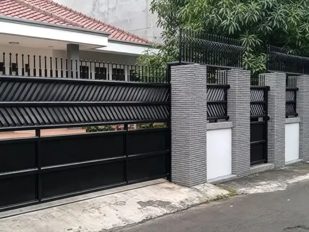 DIJUAL RUMAH KOKOH 2 LANTAI DI KOMPLEK ELIT DISKUM AD CIPINANG MUARA JAKARTA TIMUR