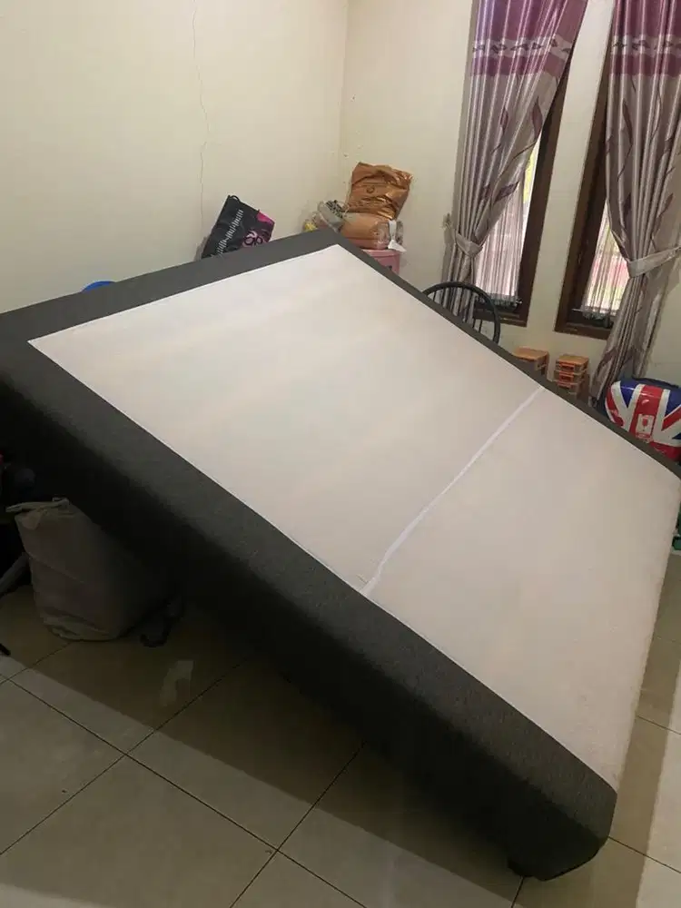 Tempat Tidur/Dipan Kasur merk Informa