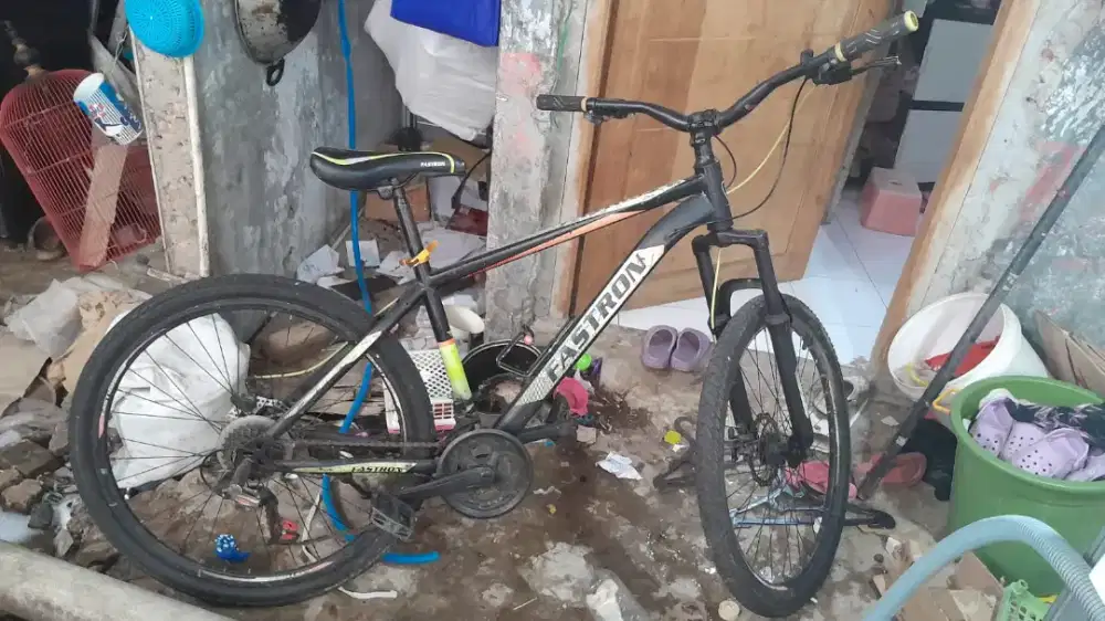Sepeda fastron bekas masih baik