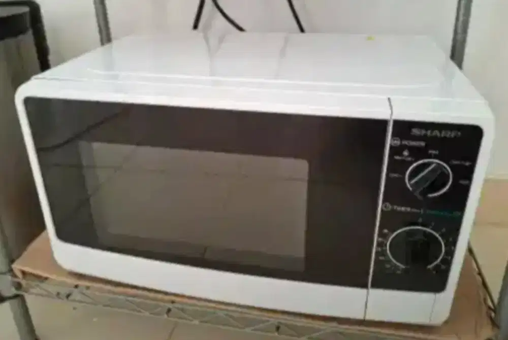 Microwave Sharp R220MA WH white