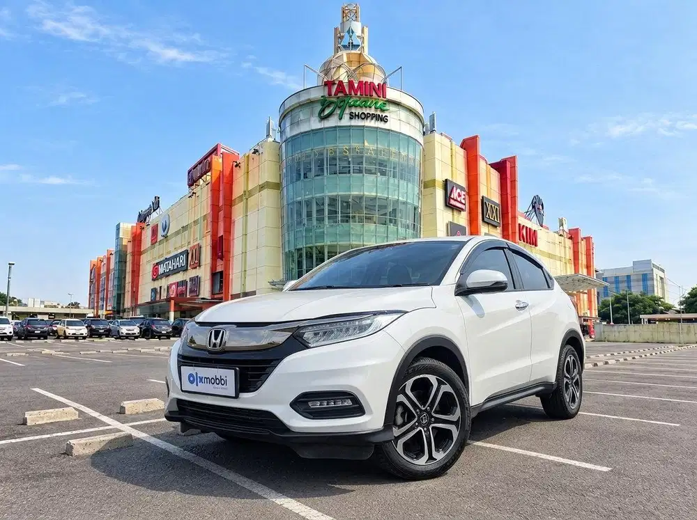 LOW DP -  Honda HR-V 1.5 E Special Edition Bensin-AT 2021 Putih CYCJD