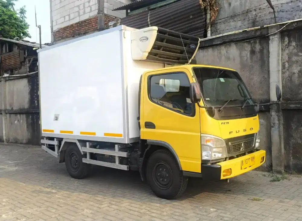 dijual mitsubishi coltdiesel engkel FE71 box freezer 2023 frozen cde
